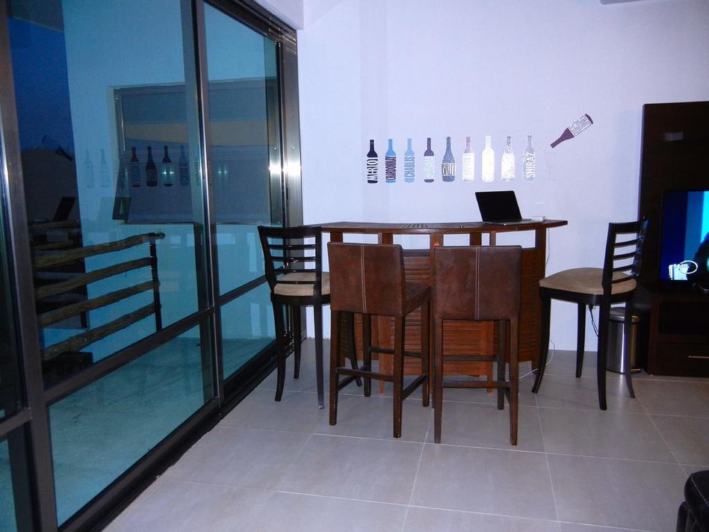 Hostal Urbano - Aeropuerto Alfredo V. Bonfil Екстериор снимка